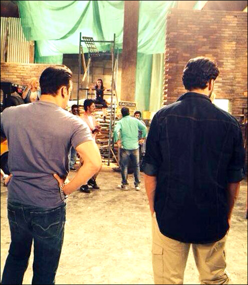 Check out: Salman and Akshay together in Fugly