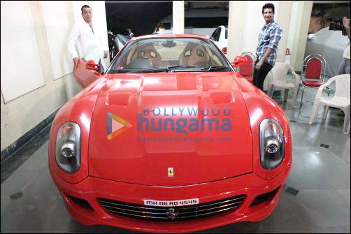 Check Out: Sanjay Dutt giving Sharman Joshi driving lessons in his Ferrari