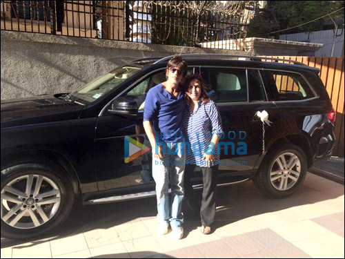 Check out: Shah Rukh Khan gifts SUV to Farah