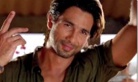 “Javed recites shayaris to impress girls” – Shahid Kapoor