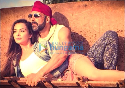 Check out: First look of Akshay Kumar and Amy Jackson in Singh is Bliing