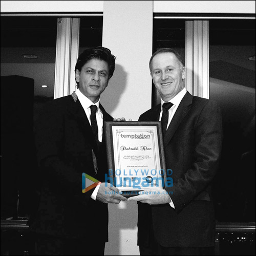 Check out: Shah Rukh honoured by the New Zealand Prime Minister