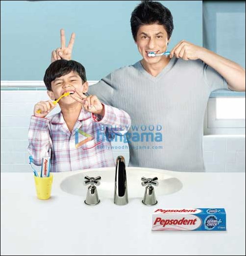 Shah Rukh plays doting dad in Pepsodent’s latest campaign