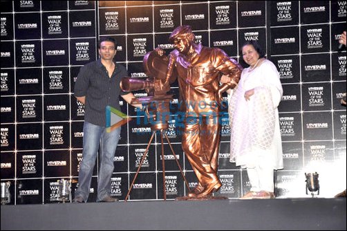 Yash Chopra’s statue unveiled