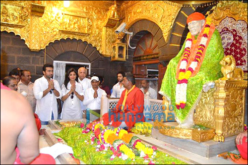 Check out: Shilpa Shetty and Raj Kundra at Shirdi