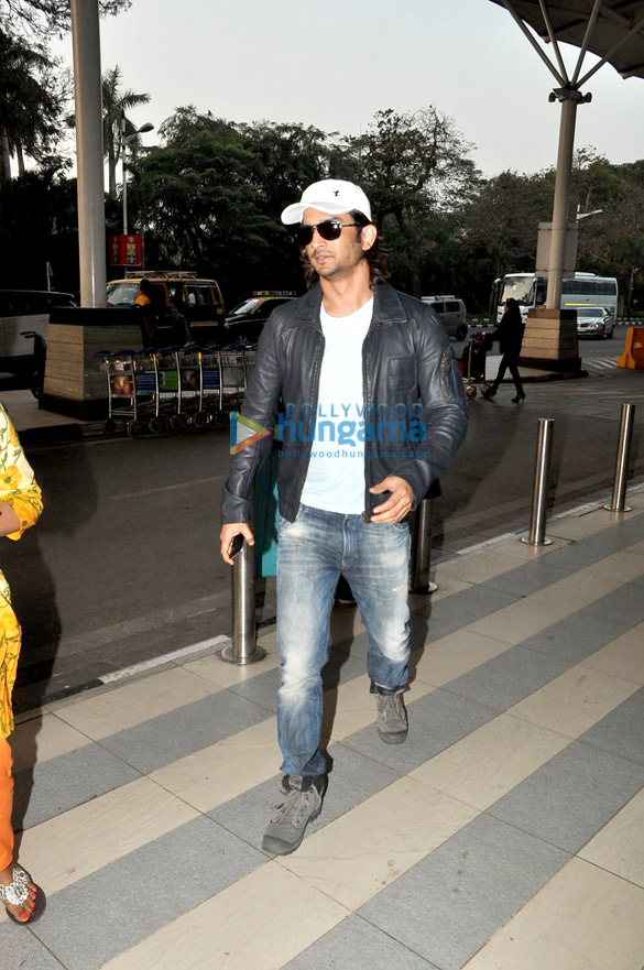 sushant singh rajput javed akhtar snapped at the airport 5
