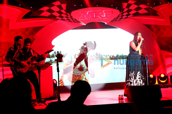 sona mohapatra performs for the international f1 team 4