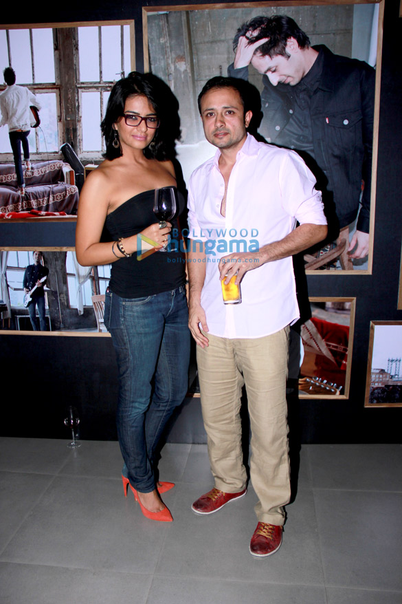 carol gracias rashmi nigam at levis 501 launch 6