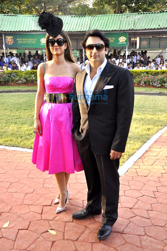 kangna ranaut vijay mallya at mcdowell signature indian derby 2015 10
