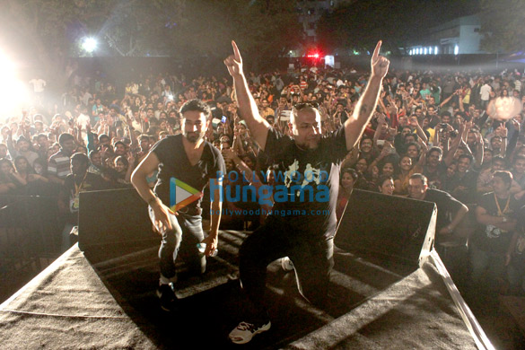 vishal dadlani shekhar ravjiani pallavi sharda dazzled the stage at the pillai college festival alegria 9