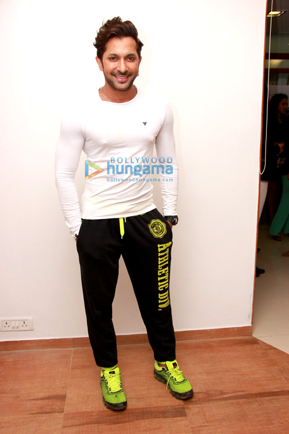 elli avram tanisha mukherjee paresh rawal at the 4th anniversary bash of the pilate studio 7