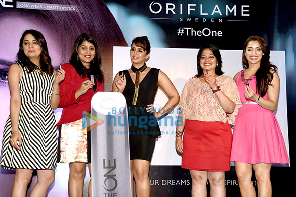 huma qureshi launches oriflames the one cosmetics range 3