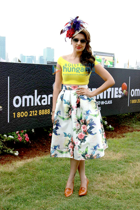 dharmendra avneet kohli at the omkar indian turf derby 3