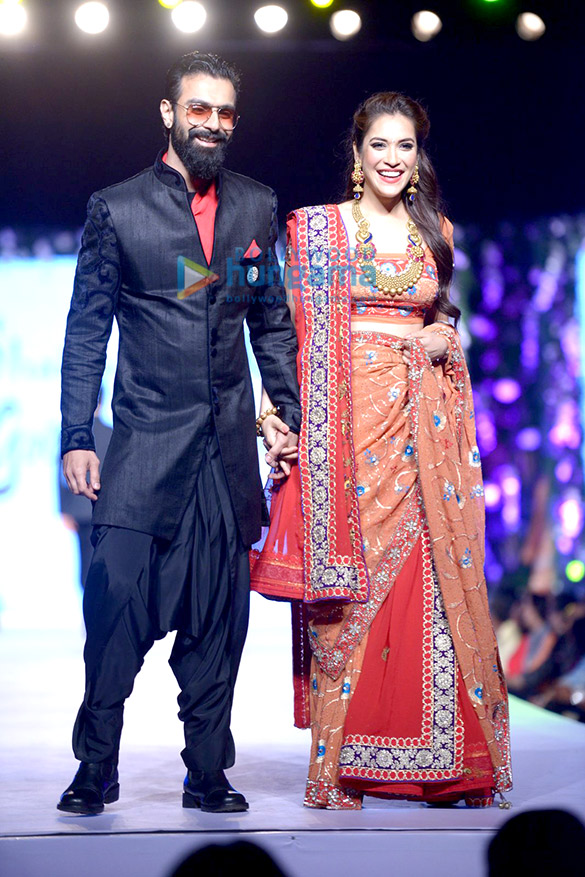 aamir khan sonakshi sinha walk at cpaas fashion show 11