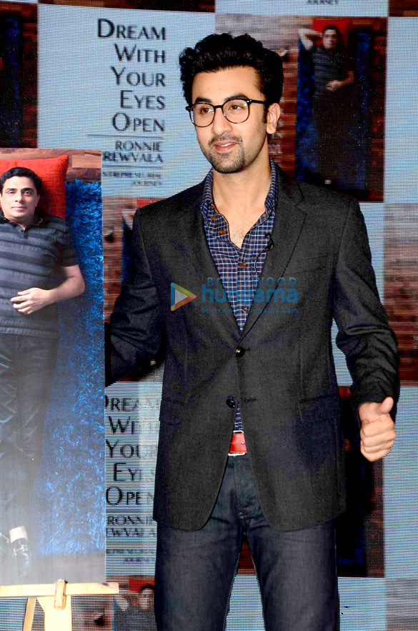 ranbir kapoor launches ronnie screwvalas book dream with your eyes open 6