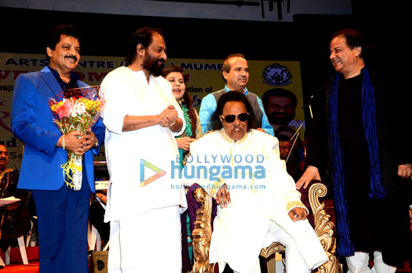 ravindra jain celebrates his 71st birthday with friends and fans 2