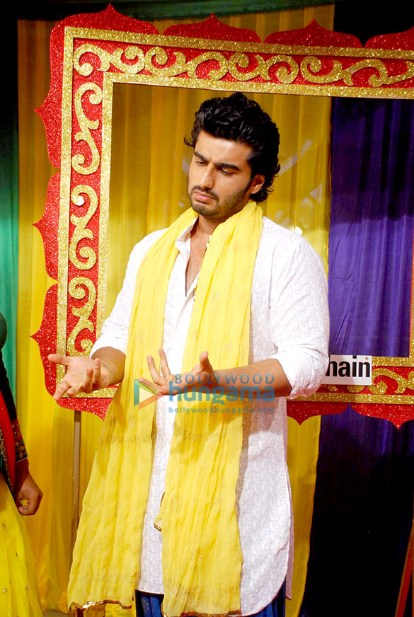 arjun kapoor elli avram at the launch of holi hai life ok hai 2 3