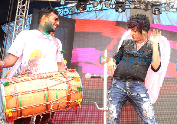 rajiv sheth monika sambyal and s k gajanans get high on holi 13