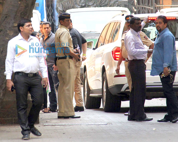salman khan spotted at sessions court 3