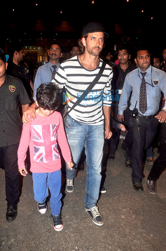 hrithik roshan returns from maldives 3
