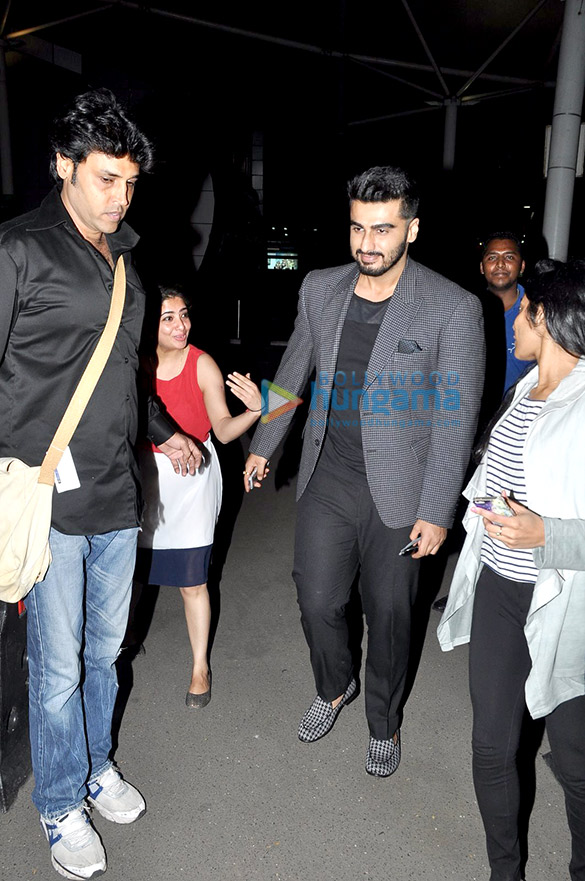 arjun kapoor snapped at the airport 7