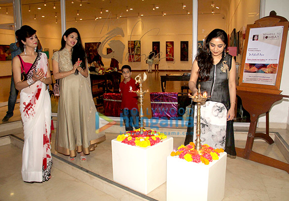 pooja batra deepti bhatnagar grace rekha ranas art collection show benaras to bombay romancing with art 3