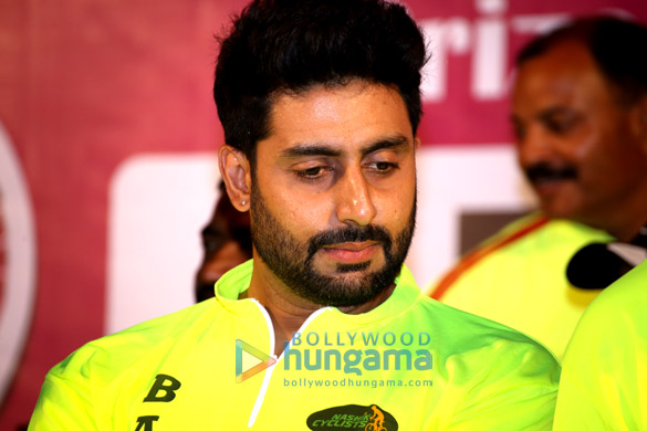 abhishek bachchan graces the prize distribution ceremony of peloton 2015 in nashik 5