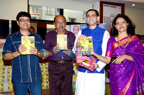 sachin pilgaonkar tinu anand at the launch of susheela pathaks book great grandmas kitchen secrets 2