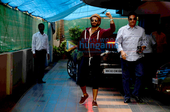 ranveer singh discharged from hospital after his surgery 13