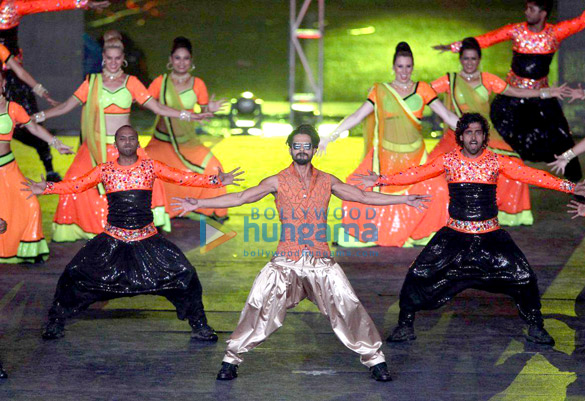 hrithik roshan shahid kapoor anushka sharma perform at the opening ceremony of ipl 2015 36