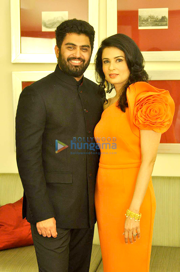 yaami gautam snapped in sumona couture for bridal asia 4