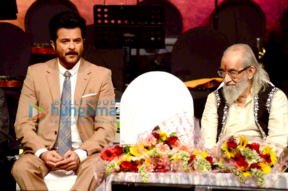 anil kapoor recieves master dinanath mangeshkar awards 2015 6