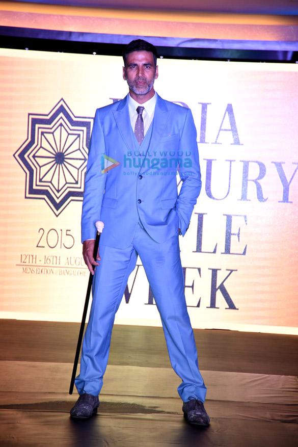 akshay kumar neil nitin mukesh grace the launch of india luxury style week 10