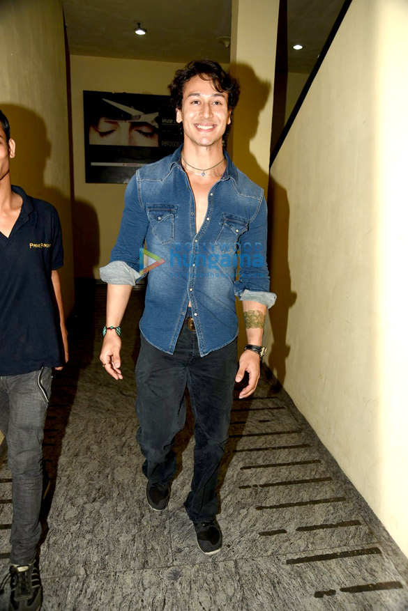tiger shroff snapped at juhu pvr 3