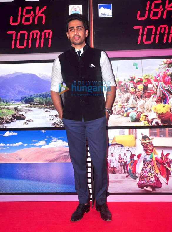 soha ali khan gul panag irrfan khan neetu chandra at jk bash 9