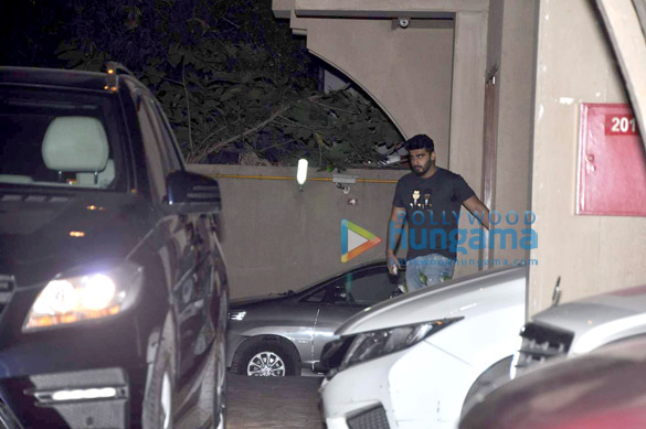 vikas bahl hosts anushka sharmas birthday day bash at his house 6