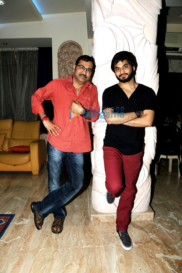 sudesh bhosle siddhant bhosle arpita thakkar at amitabh aur main concerts rehearsal 7