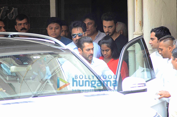 salman khan snapped leaving for the sessions court 6