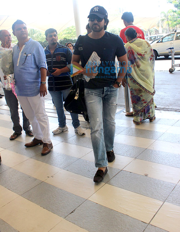 anil kapoor ram charan snapped at the airport 8