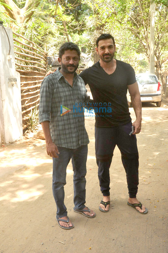 john abraham snapped with nishikant kamat 3