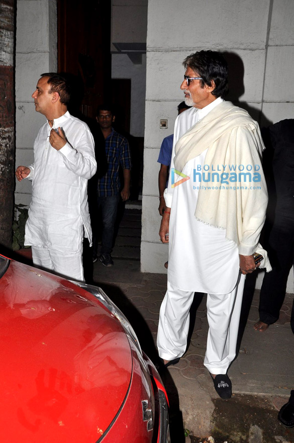 amitabh bachchan snapped at vvc office 5