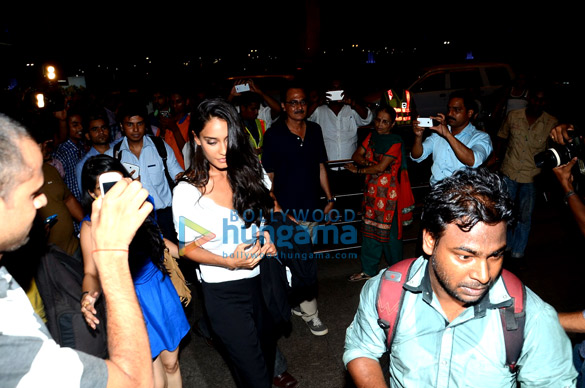 hrithik roshan sonakshi sinha and other leave for iifa 2015 7