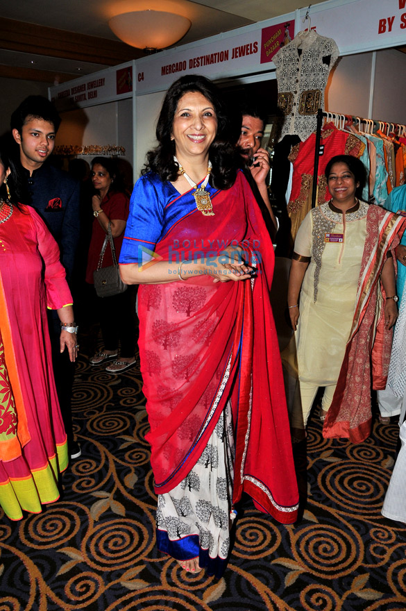 neetu chandra inaugurates rani poddars puncham bazaar 25