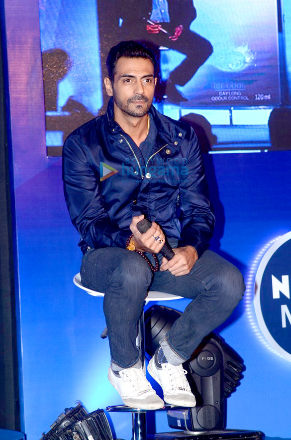 arjun rampal at the launch of nivea men body deodorizer 5