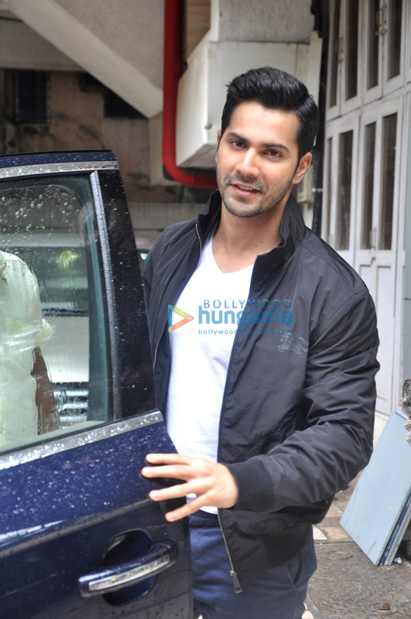 varun dhawan snapped outside his office in juhu 11