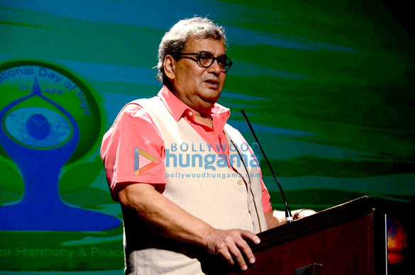 tiger shroff kriti sanon subhash ghai promote yoga day at whistling woods international 12