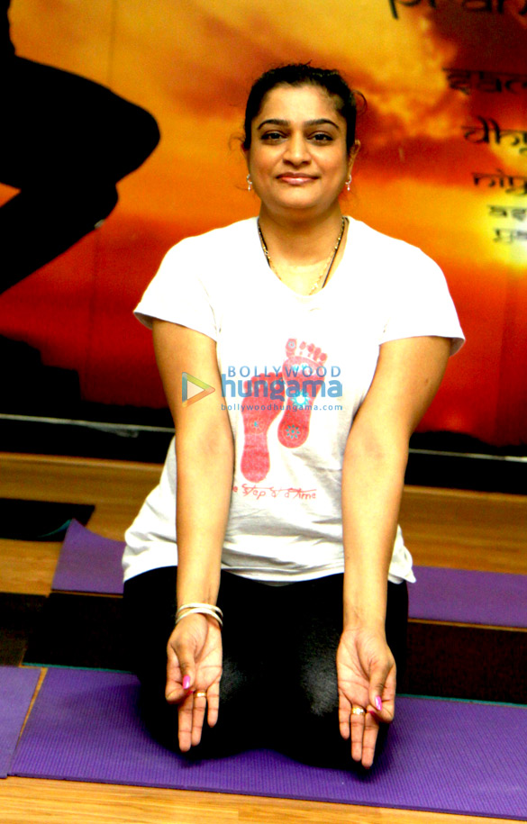 anusmriti sarkar marisa verma ekta jain mandeep kaur sandhu perform yoga on international day of yoga 21