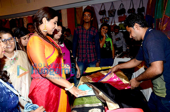 vidya balan inaugurates craft exhibition at jehangir art gallery 6