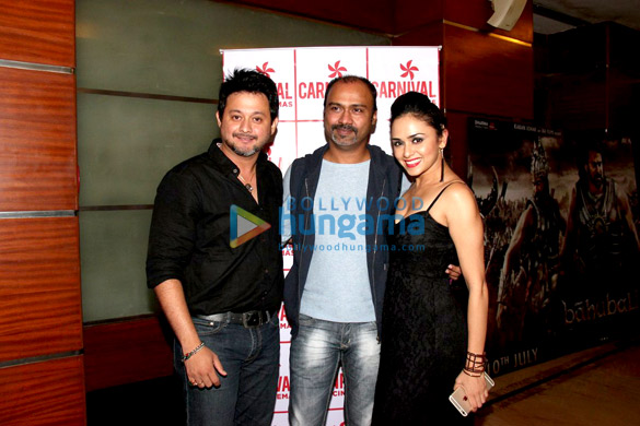 carnival cinemas hosts the premiere of marathi film welcome zindagi 6
