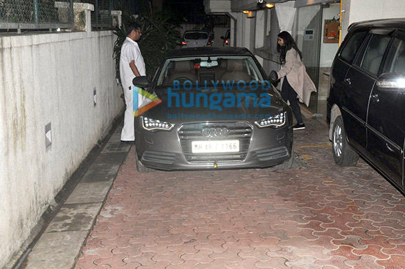 sonam kapoor rhea kapoor others snapped post arjun kapoors birthday bash 6
